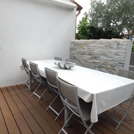 Ravissante Avec Piscine Pres De La Villa